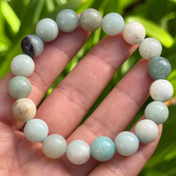 Jewelry - 10mm stretchable Carribean Calcite bracelet 0440‎